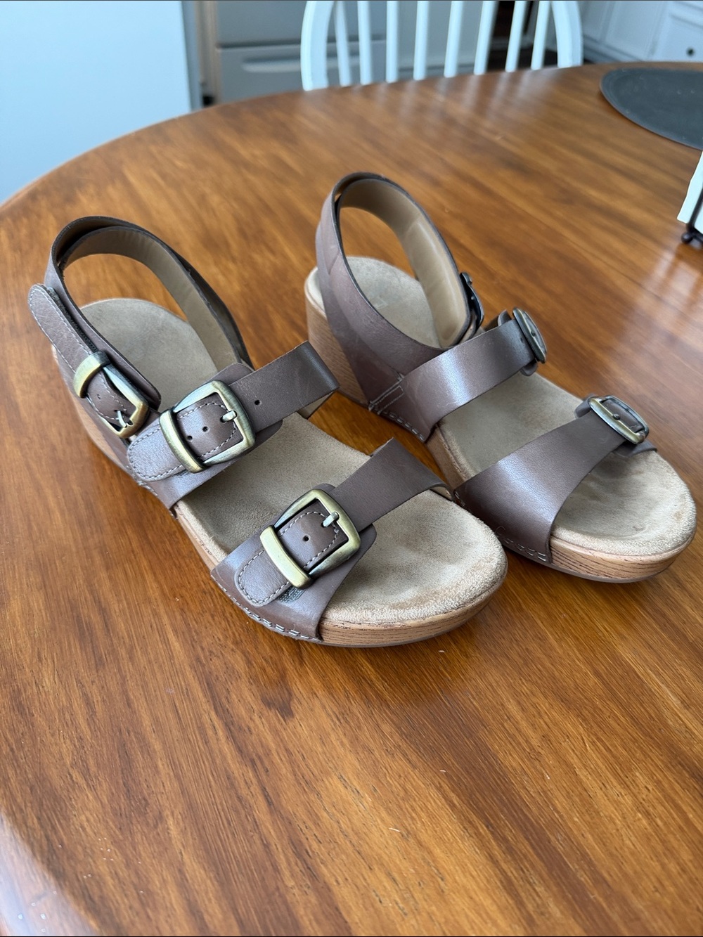 Dansko Brown Leather Buckle Sandal Wedges size EU37